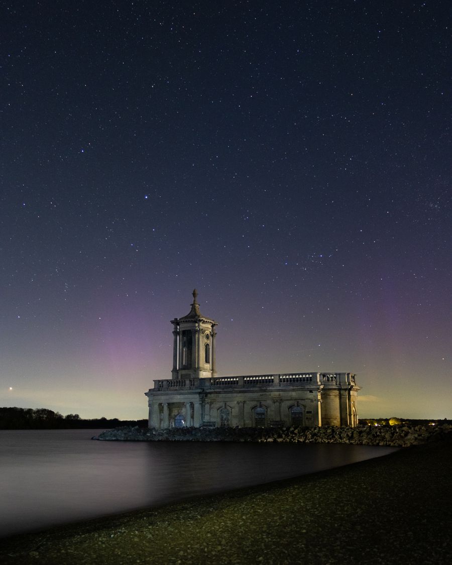 Subtle aurora