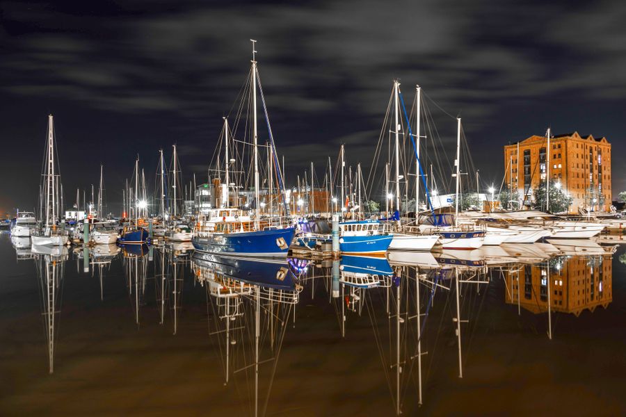 Hull Marina at night 