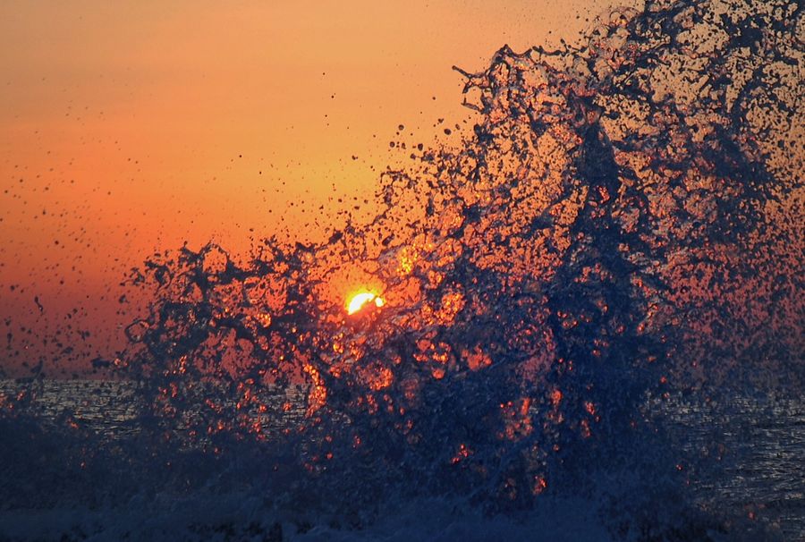 Sunset splash