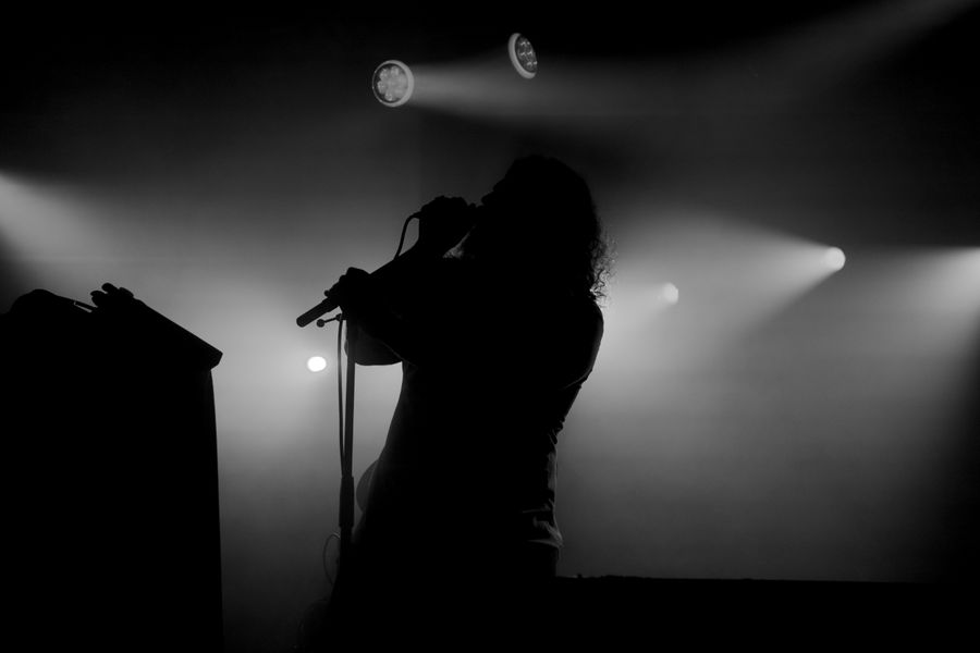 Backlit Jjuujjuu in Electric Ballroom