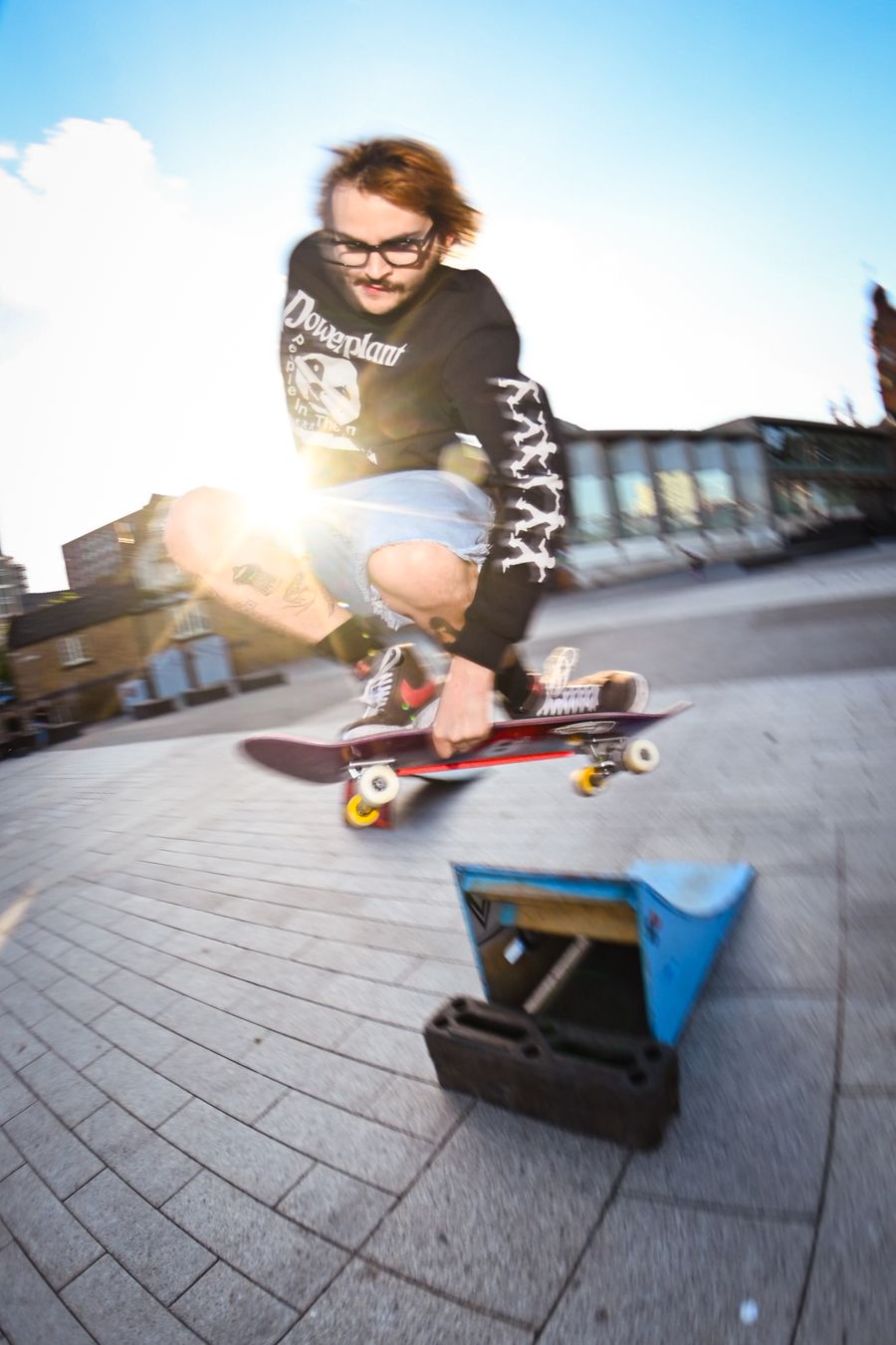 Milo Franchi - Tuck Knee