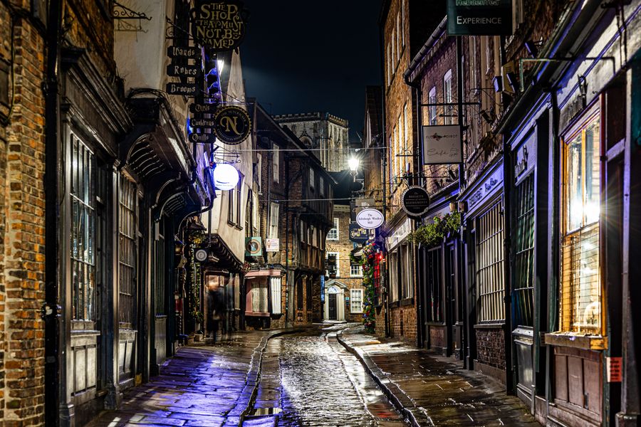 Shambles by night