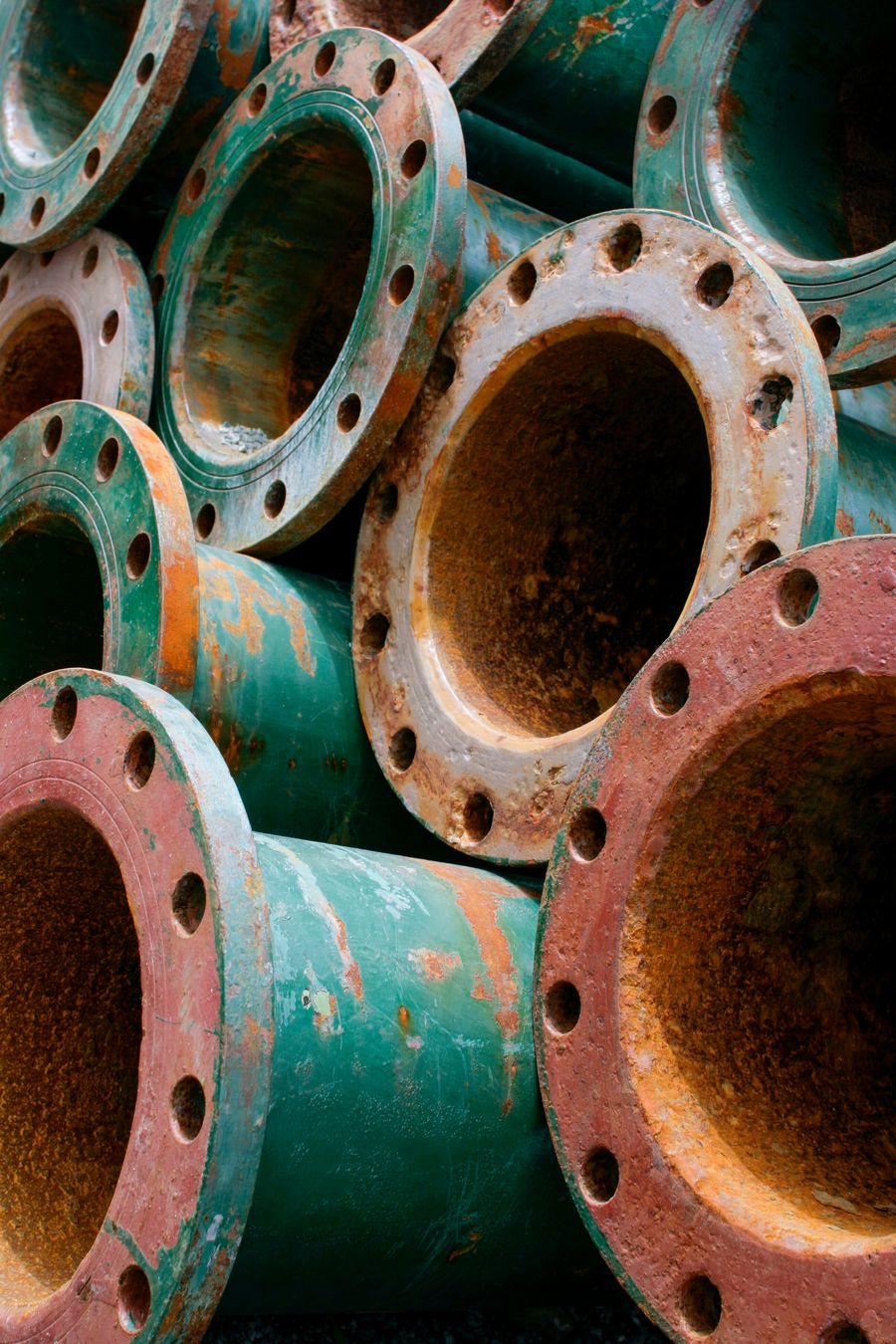 Rusty green pipes | colour | still life