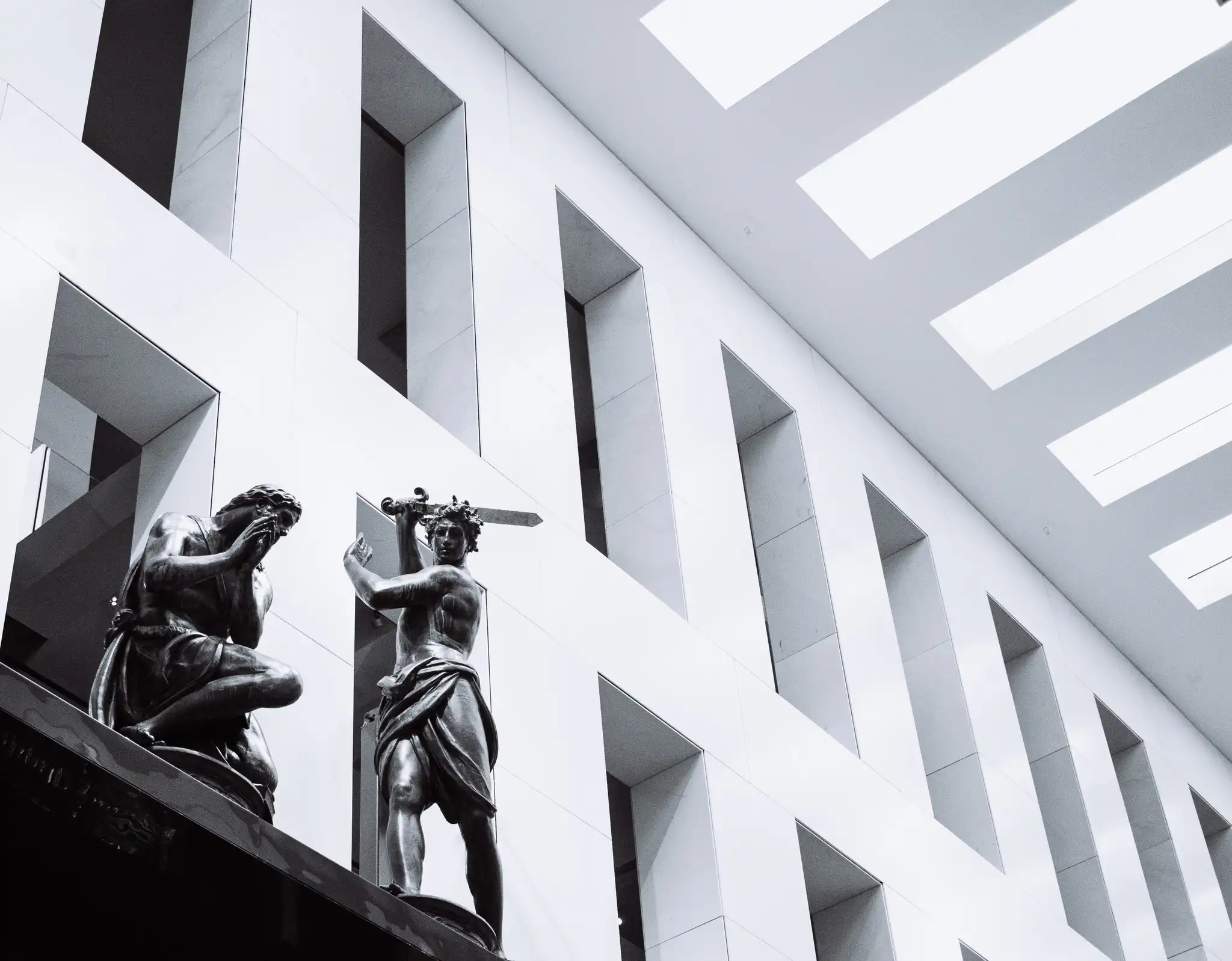 battle of the statues